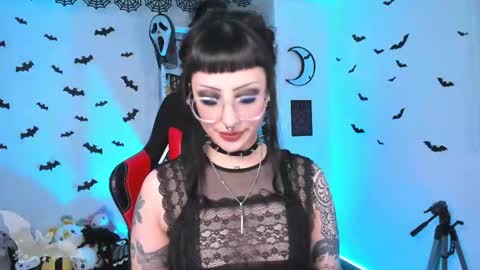 Snapshot of herinfernalmajesty chatting on 22, 2, 2025 Marie online show from 22, 2, 2025