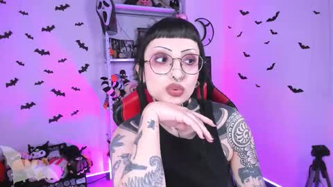 Snapshot of herinfernalmajesty chatting on 9, 9, 2025 Marie online show from 9, 9, 2025
