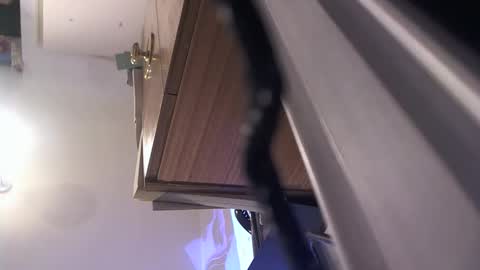 mature online show from 31, 10, 2025