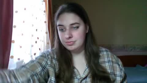 hess_luna_ online show from 25, 11, 2025