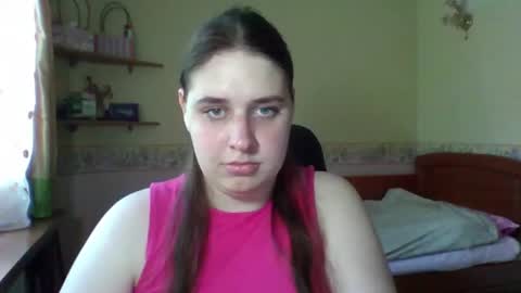 hess_luna_ online show from 11, 6, 2026