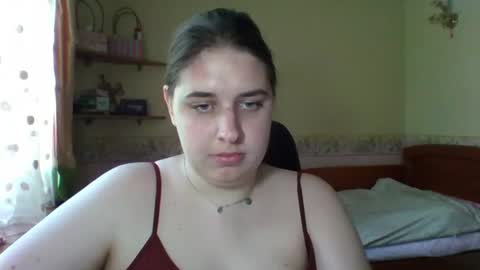 hess_luna_ online show from 12, 6, 2026