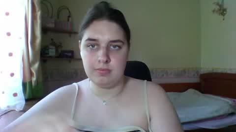 hess_luna_ online show from 17, 6, 2026