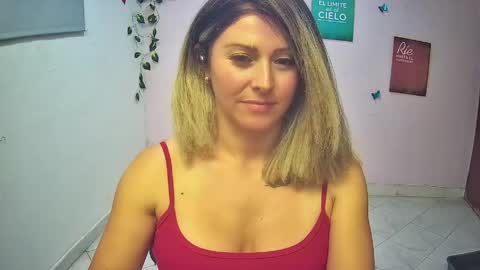 Hestesiaxx online show from 12, 5, 2026