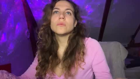 Snapshot of hetaira_ chatting on 15, 9, 2025 Liza online show from 15, 9, 2025