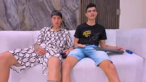 Snapshot of heteros_men chatting on 19, 11, 2025 heteros men online show from 19, 11, 2025