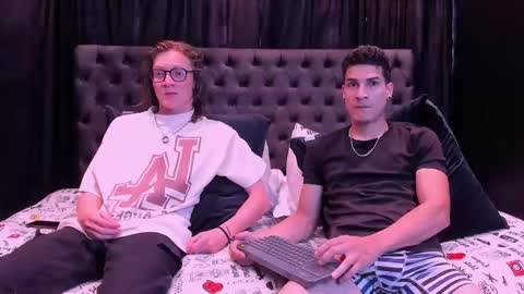 Snapshot of heteros_men chatting on 14, 3, 2026 heteros men online show from 14, 3, 2026