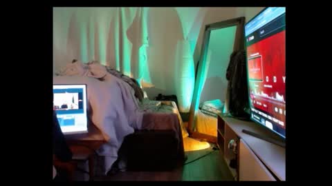 Snapshot of hevin69 chatting on 22, 12, 2025 hevin69 online show from 22, 12, 2025