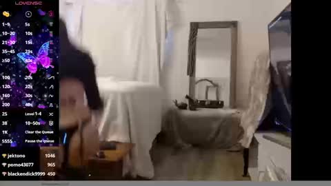 Snapshot of hevin69 chatting on 18, 3, 2026 hevin69 online show from 18, 3, 2026