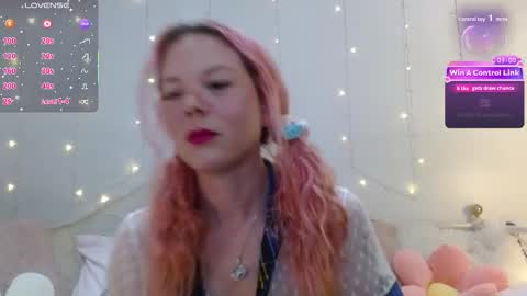 hexbunnie online show from 5, 4, 2026