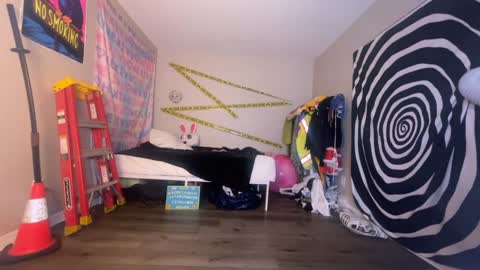 Snapshot of hexivu chatting on 8, 10, 2025 salem online show from 8, 10, 2025