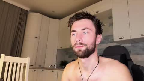 Arnold online show from 3, 11, 2025