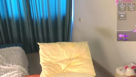 Snapshot of hey_herbal chatting on 19, 6, 2026 Audrey online show from 19, 6, 2026