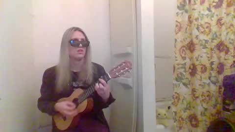 Snapshot of hey_mikky chatting on 12, 2, 2025 hey_mikky online show from 12, 2, 2025