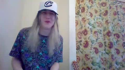 Snapshot of hey_mikky chatting on 7, 3, 2025 hey_mikky online show from 7, 3, 2025