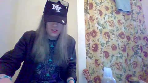 Snapshot of hey_mikky chatting on 9, 3, 2025 hey_mikky online show from 9, 3, 2025