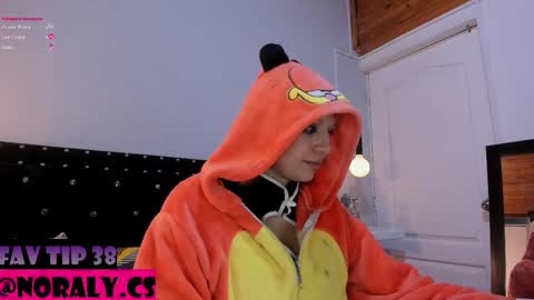 Snapshot of hey_noraly chatting on 10, 3, 2026 Noraly online show from 10, 3, 2026