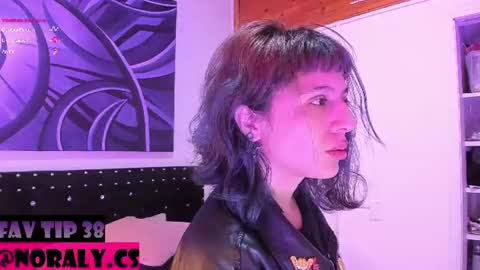 Snapshot of hey_noraly chatting on 24, 6, 2026 Noraly online show from 24, 6, 2026