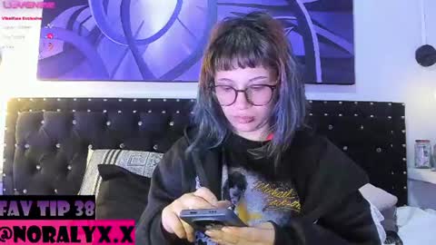 Snapshot of hey_noraly chatting on 7, 7, 2026 Noraly online show from 7, 7, 2026