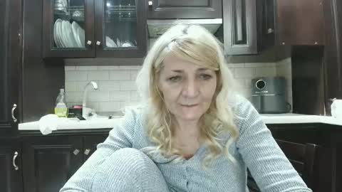 Snapshot of heyheygrey chatting on 9, 5, 2026 Heyheygrey online show from 9, 5, 2026