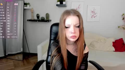 heyydoraa_ online show from 13, 9, 2025