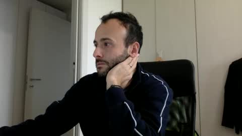 Snapshot of hhombre chatting on 14, 4, 2026 hhombre online show from 14, 4, 2026