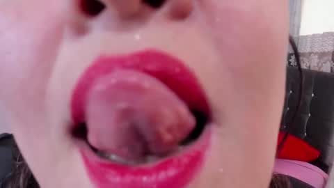 hi__kitty_ online show from 6, 2, 2026