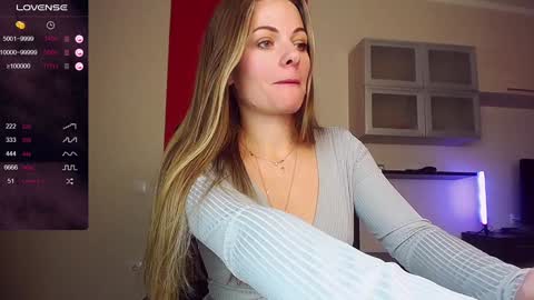 Snapshot of hi_bye_ chatting on 18, 12, 2024 Lina online show from 18, 12, 2024