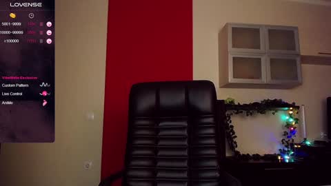 Snapshot of hi_bye_ chatting on 4, 1, 2025 Lina online show from 4, 1, 2025