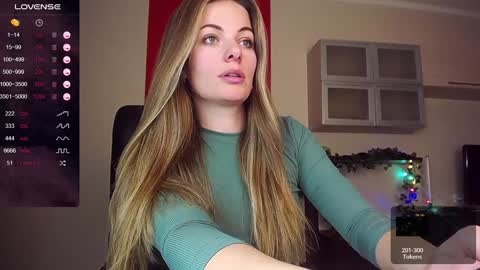 Snapshot of hi_bye_ chatting on 11, 1, 2025 Lina online show from 11, 1, 2025