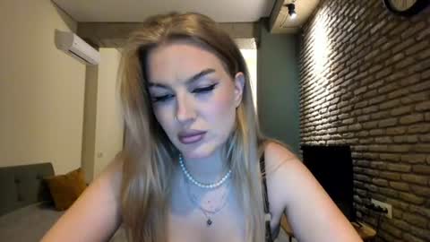 Snapshot of hi_lina chatting on 14, 6, 2026 Hi lina online show from 14, 6, 2026