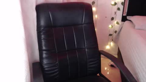 high online show from 7, 11, 2025