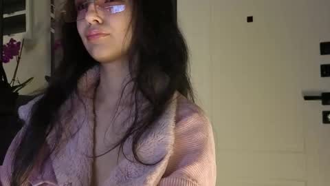 HIHIKA online show from 22, 5, 2026