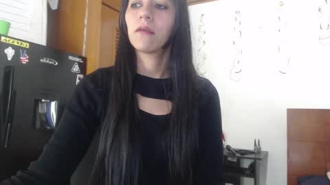 hilaril18 online show from 5, 12, 2024