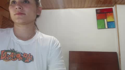 hilaril18 online show from 16, 1, 2025