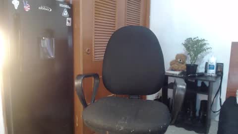 hilaril18 online show from 9, 2, 2025