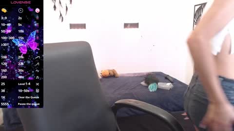 Snapshot of hilaryclowerx chatting on 3, 12, 2024 H I L A R Y online show from 3, 12, 2024