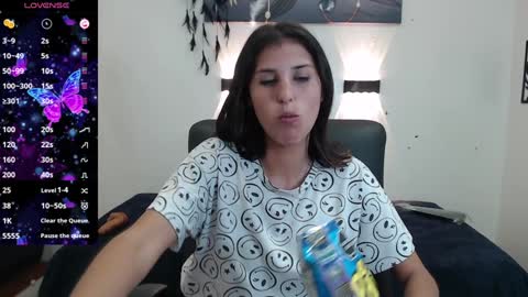 Snapshot of hilaryclowerx chatting on 7, 12, 2024 H I L A R Y online show from 7, 12, 2024