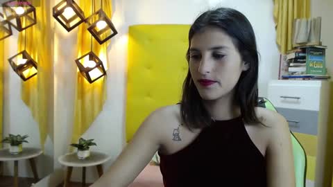 Snapshot of hilaryclowerx chatting on 28, 12, 2024 H I L A R Y online show from 28, 12, 2024