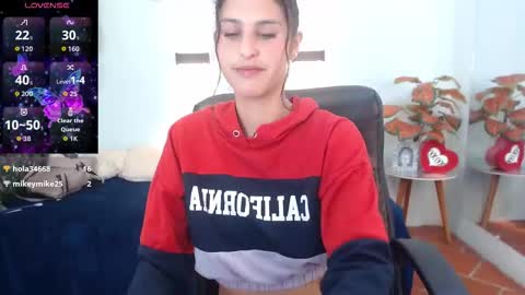 Snapshot of hilaryclowerx chatting on 19, 10, 2025 H I L A R Y online show from 19, 10, 2025