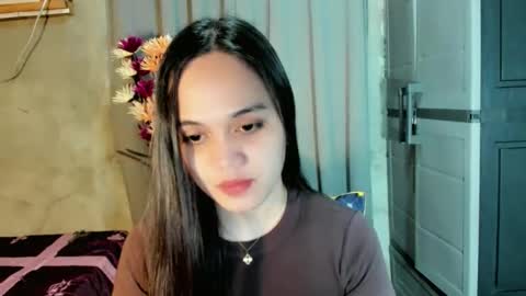 Snapshot of hilarymolly chatting on 10, 5, 2026 hilarymolly online show from 10, 5, 2026