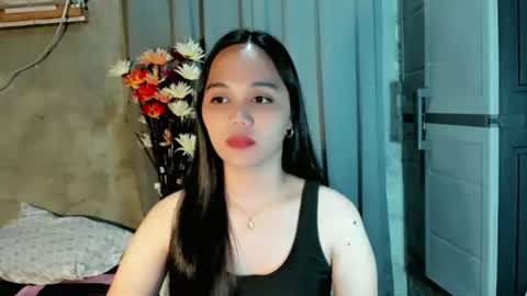 Snapshot of hilarymolly chatting on 2, 6, 2026 hilarymolly online show from 2, 6, 2026
