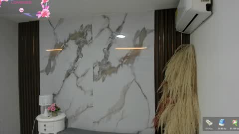 Hilary Thomsom online show from 12, 3, 2026