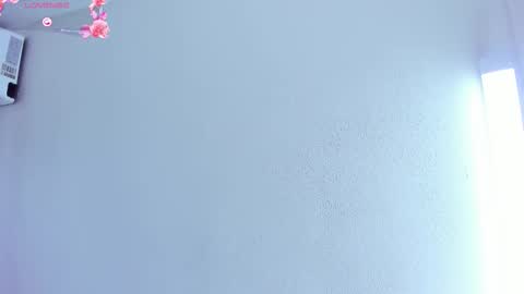 Hilary Thomsom online show from 13, 3, 2026