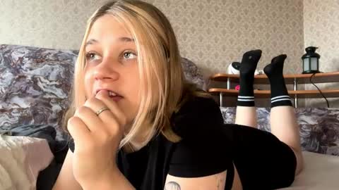 Snapshot of hildeconery chatting on 17, 5, 2026 Julia online show from 17, 5, 2026