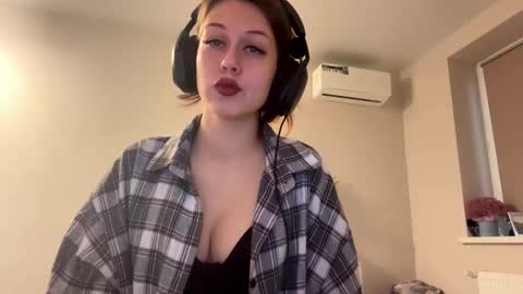 Snapshot of hildredmabray chatting on 5, 10, 2025 Hi Im Elizabeth online show from 5, 10, 2025