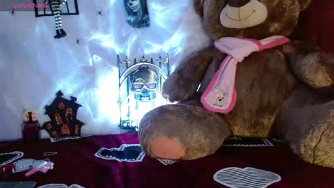 Snapshot of himiiko_toga chatting on 21, 10, 2025 Himiiko online show from 21, 10, 2025