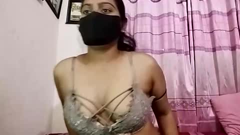 himuhimu22 online show from 13, 5, 2026
