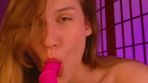 Hina online show from 1, 1, 2025