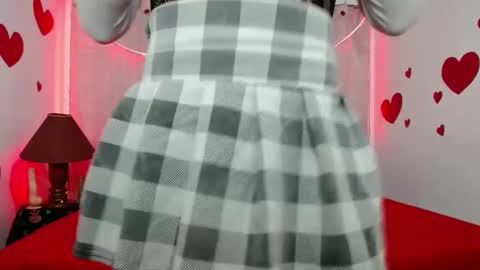 Snapshot of hinasha chatting on 18, 2, 2025 Angel online show from 18, 2, 2025